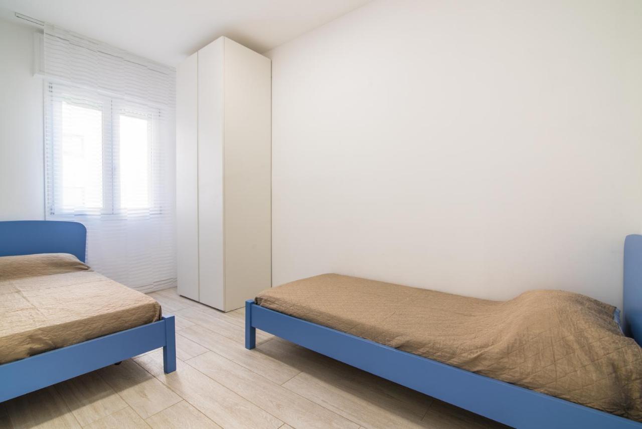 [piazza Mazzini] A 2 Passi Dal Mare.