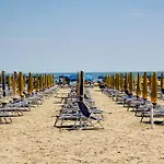 Piazza Mazzini Appartamento A 2 Passi Dal Mare.